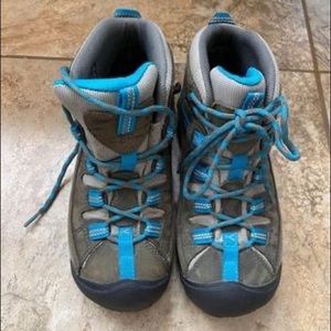 Keen waterproof boots blue and grey 7.5